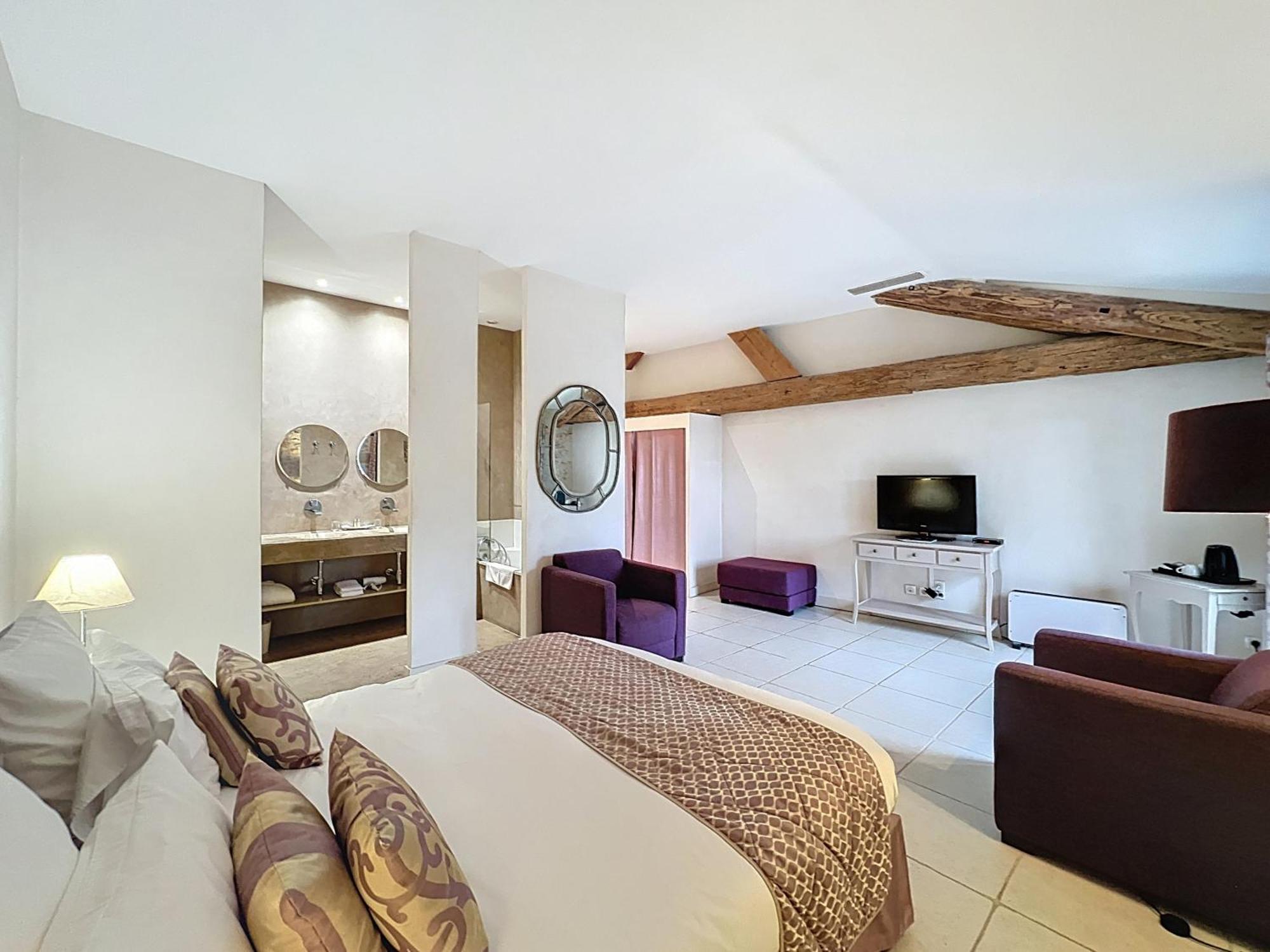Chambres D'Hotes La Maison De Leonie Collias Экстерьер фото